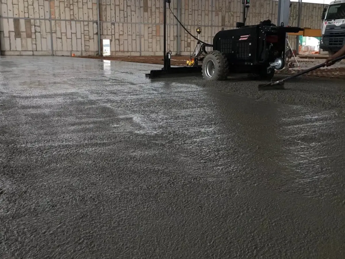 Super flat flooring service in Bangladesh (2)