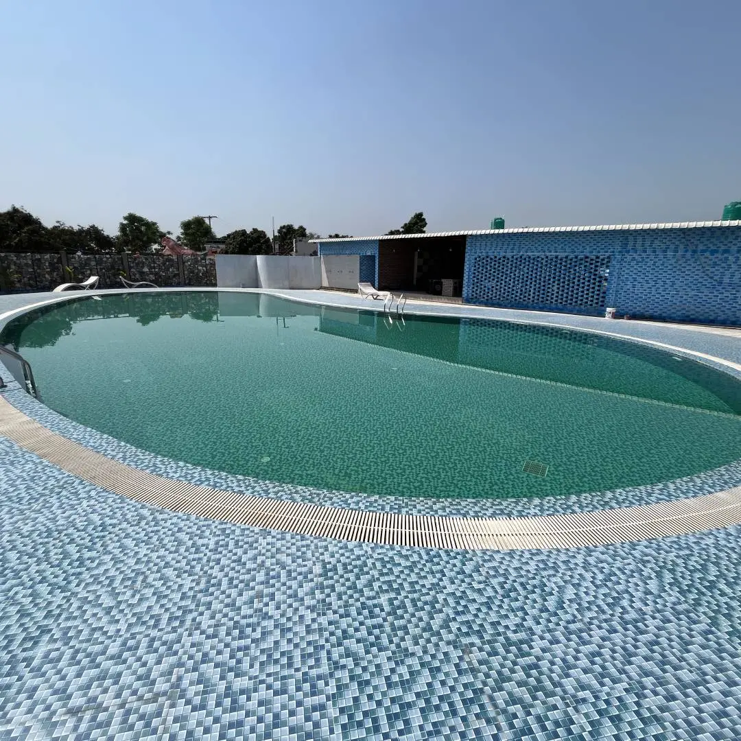 overflow pool